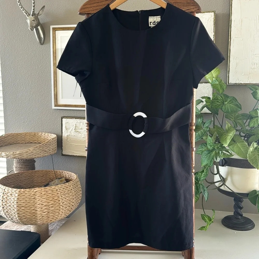 Black vintage dress with oval attached belt